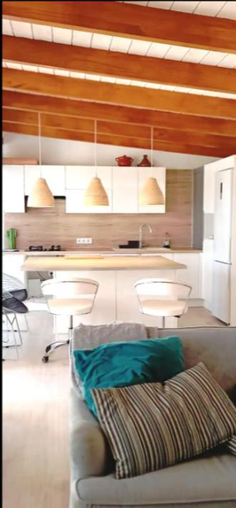 Beautiful Chalet With Wifi And Free Parking Arona  Bagian luar foto