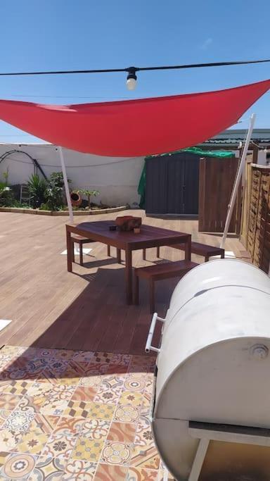 Beautiful Chalet With Wifi And Free Parking Arona  Bagian luar foto